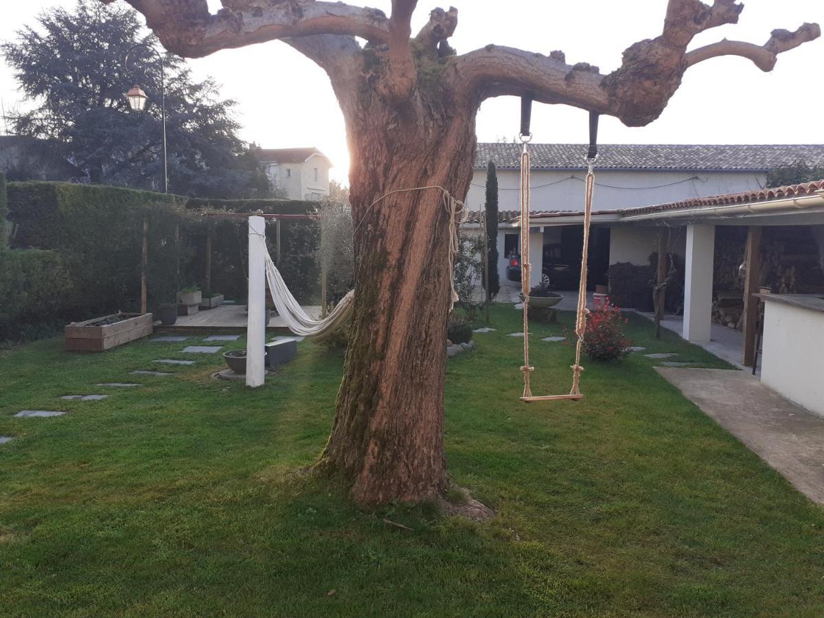 Chez Jeanfi Bed & Breakfast Fronsac  ภายนอก รูปภาพ