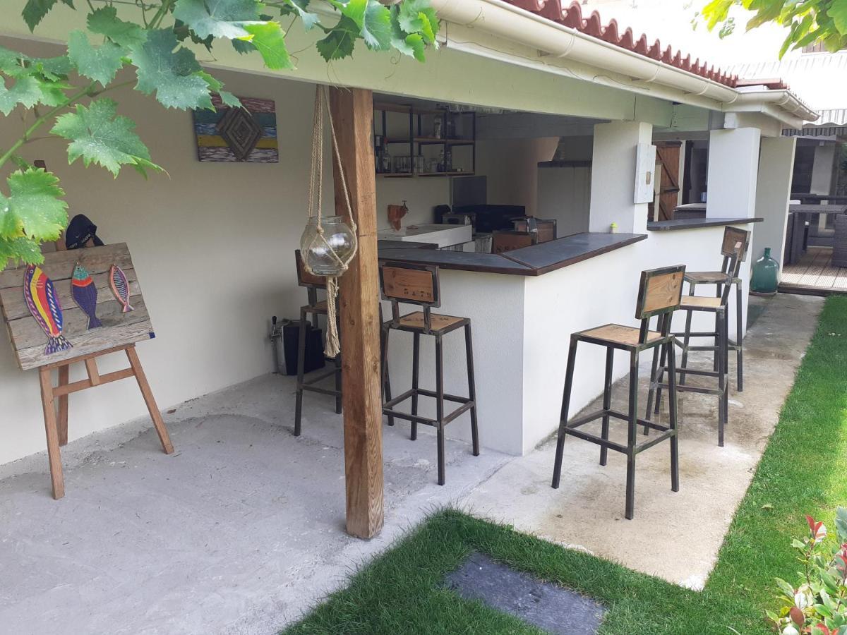 Chez Jeanfi Bed & Breakfast Fronsac  ภายนอก รูปภาพ