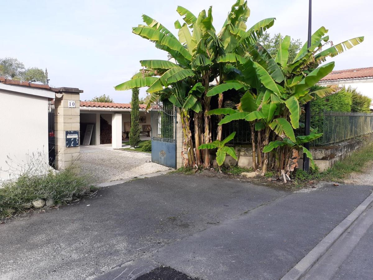 Chez Jeanfi Bed & Breakfast Fronsac  ภายนอก รูปภาพ