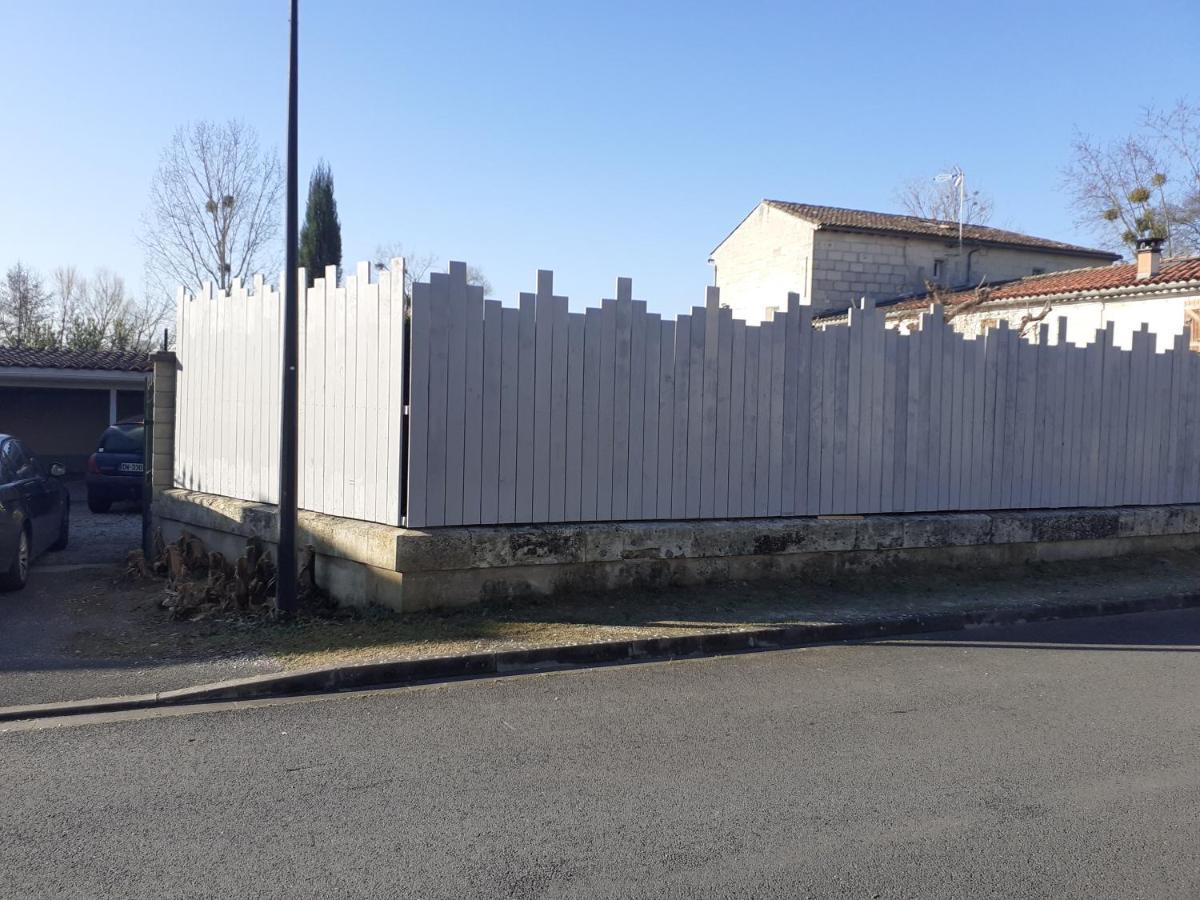 Chez Jeanfi Bed & Breakfast Fronsac  ภายนอก รูปภาพ