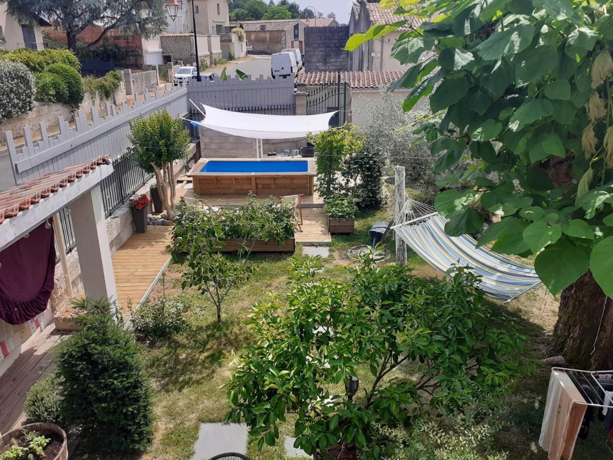 Chez Jeanfi Bed & Breakfast Fronsac  ภายนอก รูปภาพ